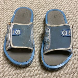 etnies slides